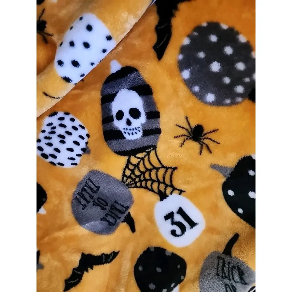 Trick Or Treat Fleece Lined 50x60 Soft Plush Throw Blanket Spider Pumpkin Skull